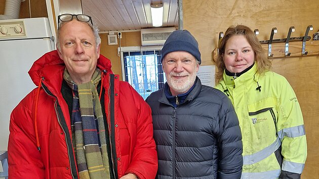  På bilden ses Håkan Aspeborg (projektledare i fält), Martin Widmark och Linda Spanier från Uppåkrastiftelsen
